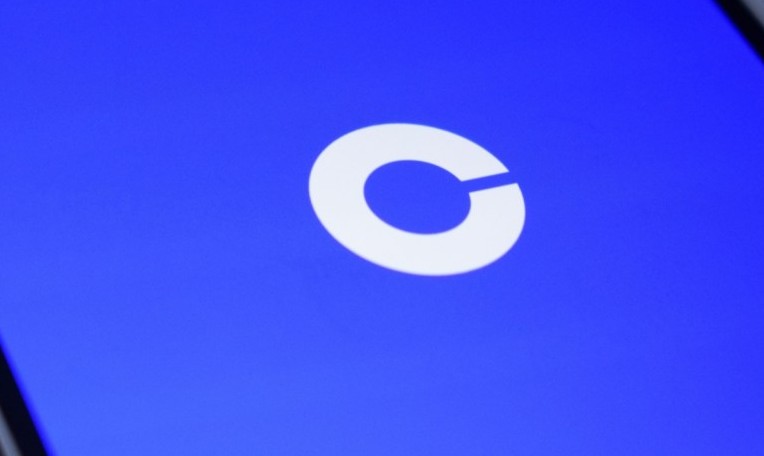 Coinbase credit card powered by Amex