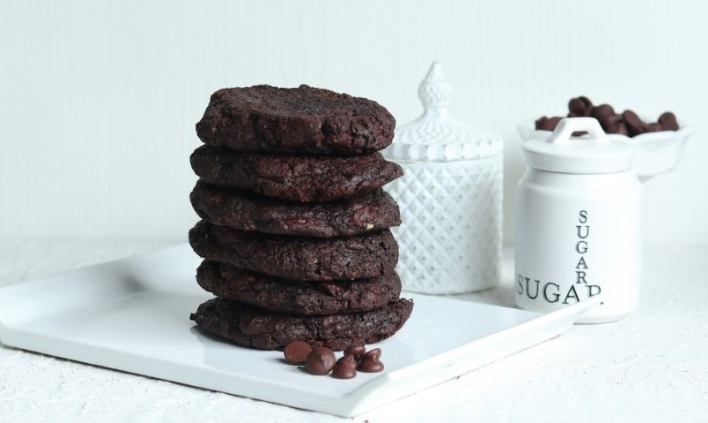 Cookie Ideas for Cookie Exchange: Simple Recipes and Quiet Hosting Tips for a Stress-Free Party Cookie ideas for cookie exchange - a quiet ritual of sharing that makes the holidays lighter, with simple hosting tips to keep the panic away.